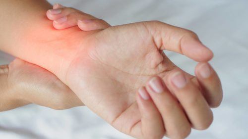 Infiammazione alle articolazioni della mano e del polso - descrizione diagnosi e cura